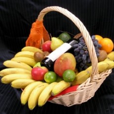 Imagen de Canasta de frutas y vino